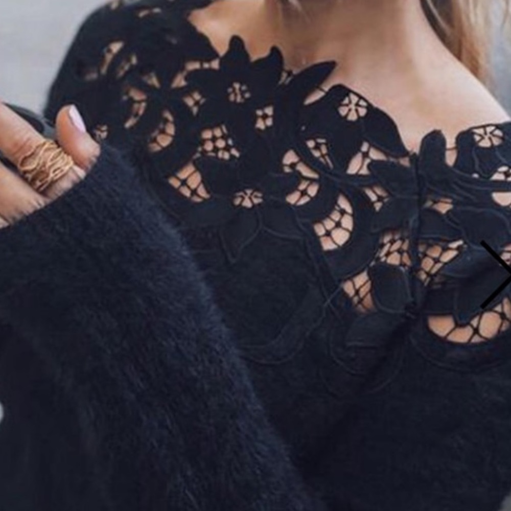 VICI - Small black lace sweater